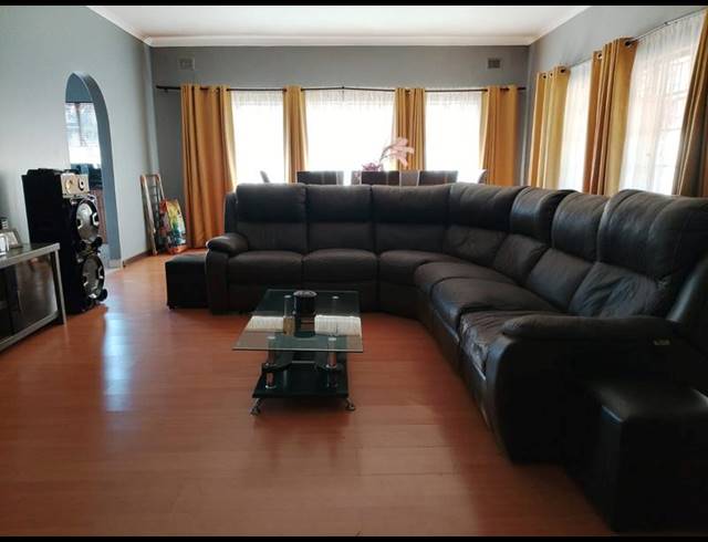 3 BEDROOM HOUSE FOR SALE IN WOODLANDS
